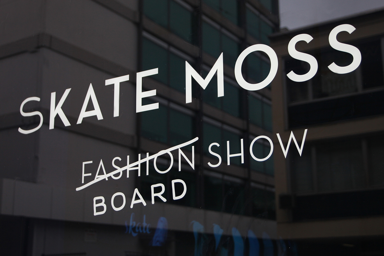 Skate Moss Board Show Window